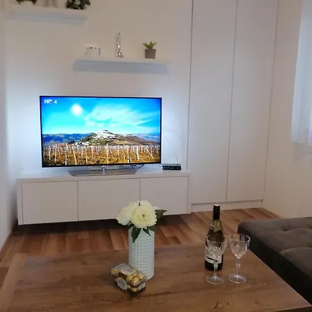 Paola Apartmán Trogir
