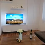 Paola Apartman Trogir