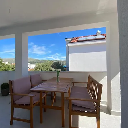 Lägenhet Paola Trogir