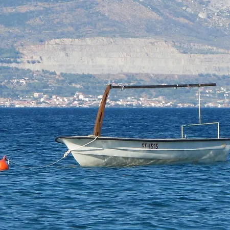 Paola Διαμέρισμα Τρογκίρ